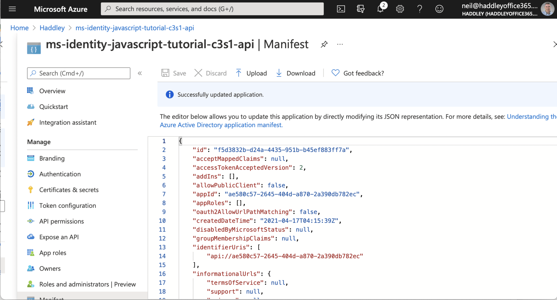 update Manifest "accessTokenAcceptedVersion"